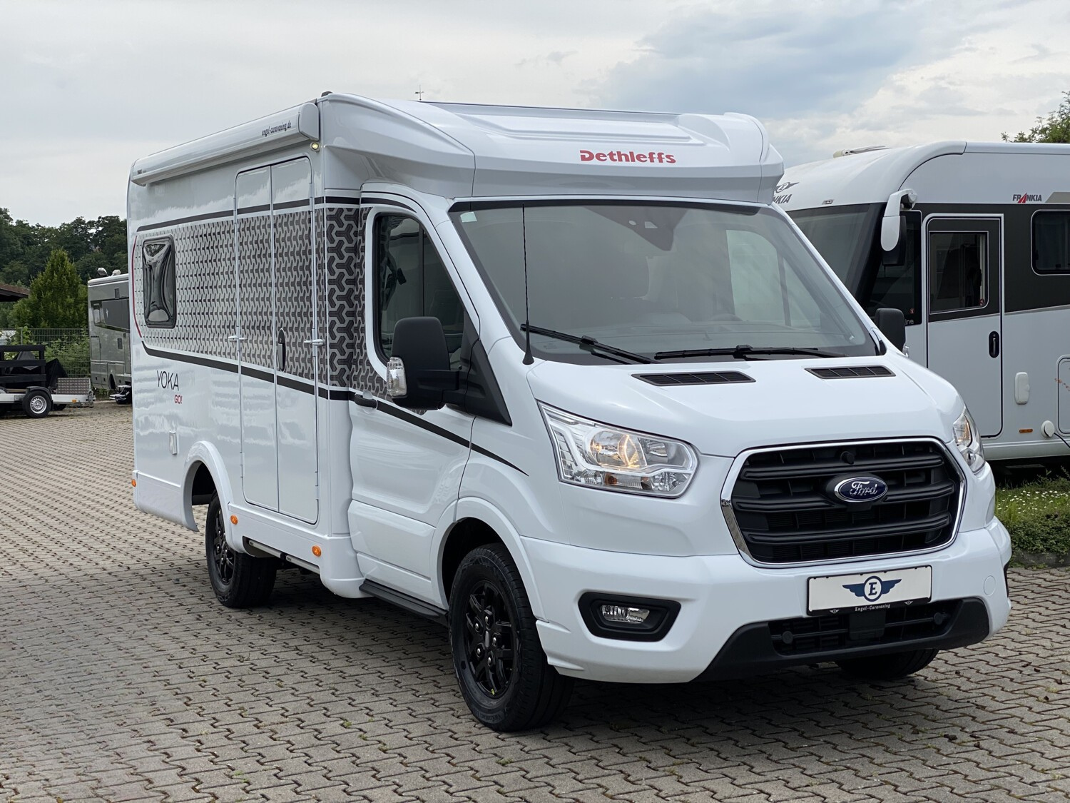 dethleffs yoka go t 1 exterieur wohnmobil mieten 2 personen