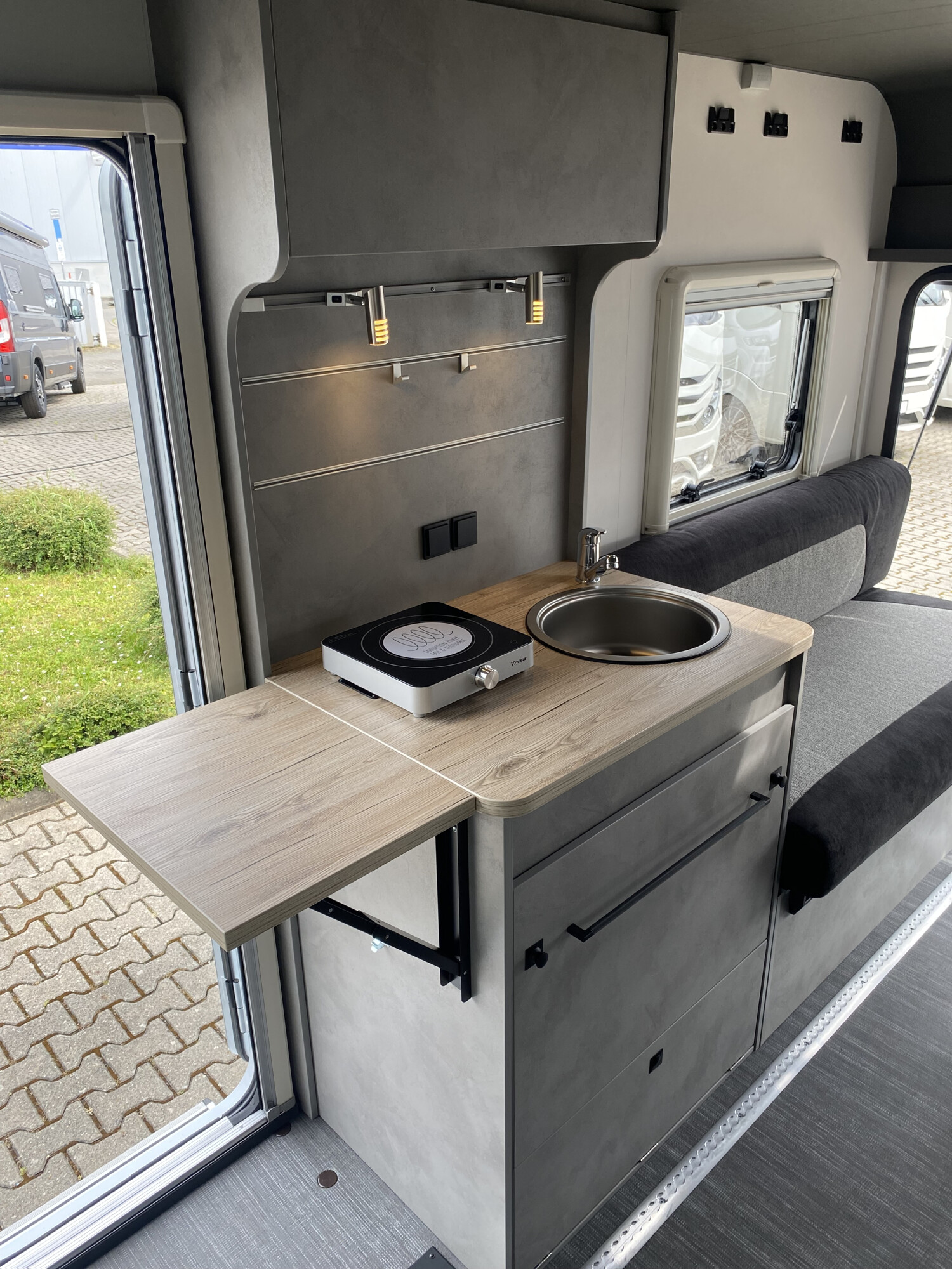 dethleffs yoka go t 1 kueche herd spuele