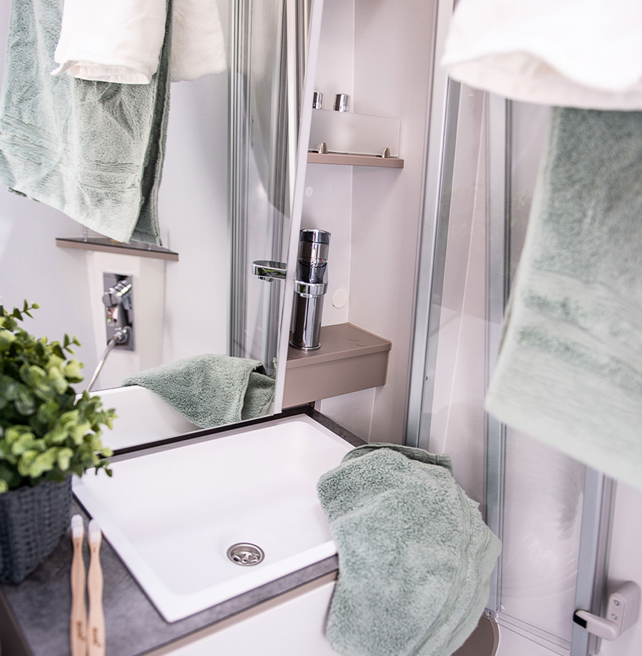 engel caravaning marke yucon interieur bad wohnmobil wohnwagen badezimmer