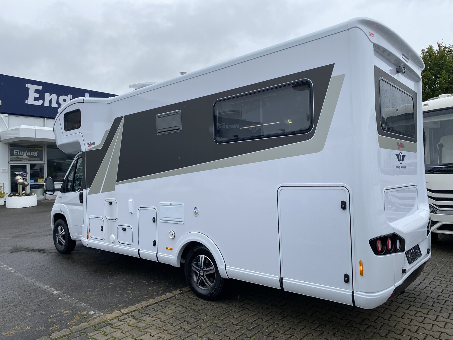 frankia f line a 740 plus exterieur seitenansicht