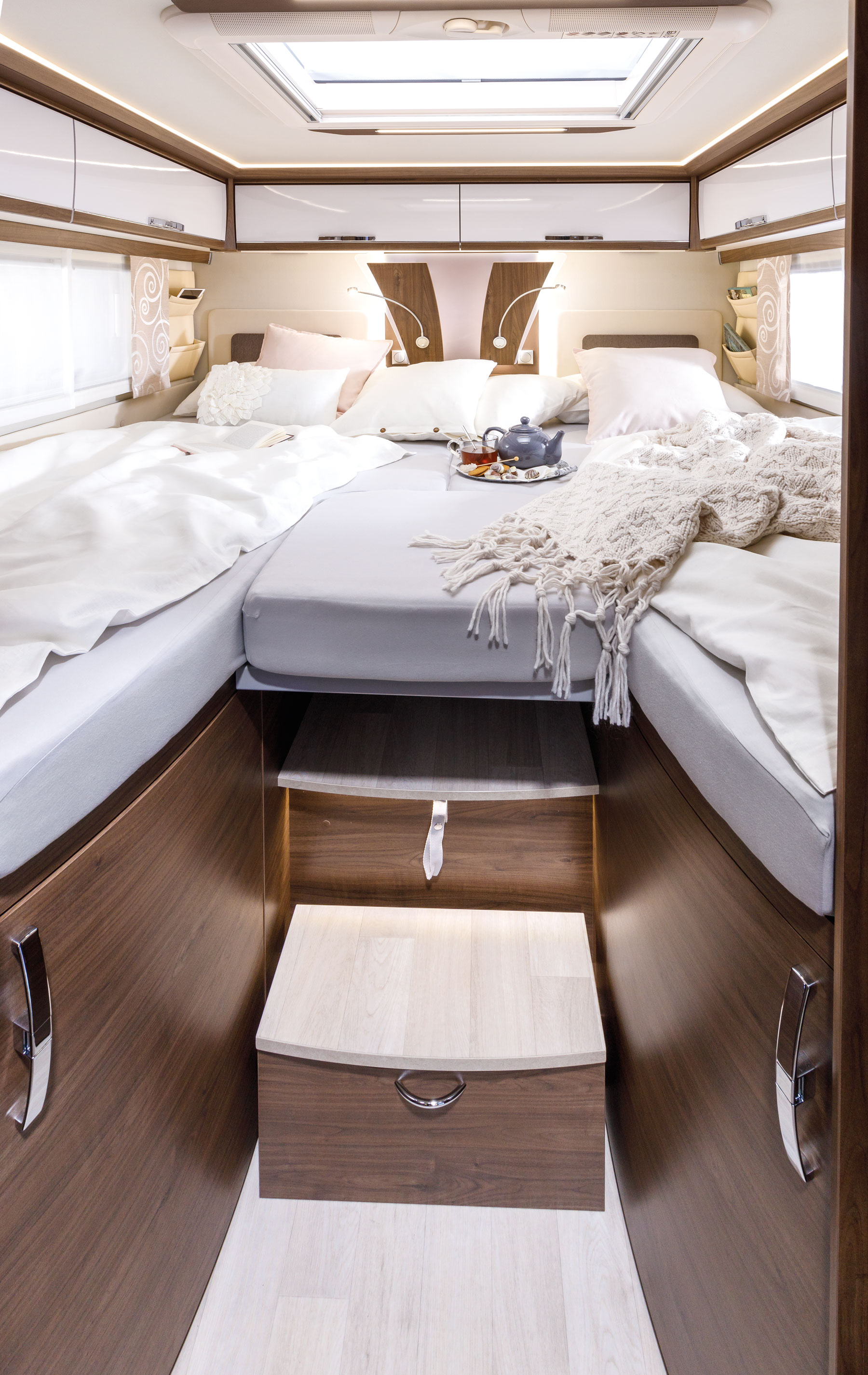 frankia i 890 gd interieur bett