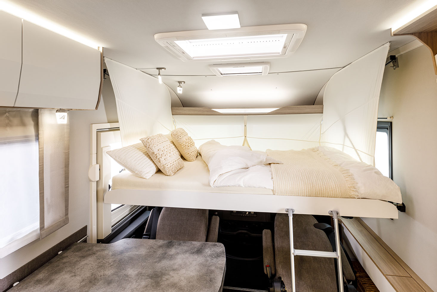 frankia neo mi interieur hubbett