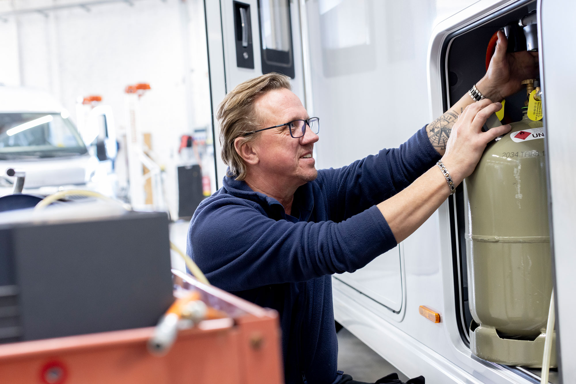 mitarbeiter engel caravaning frankfurt werkstatt gaspruefung