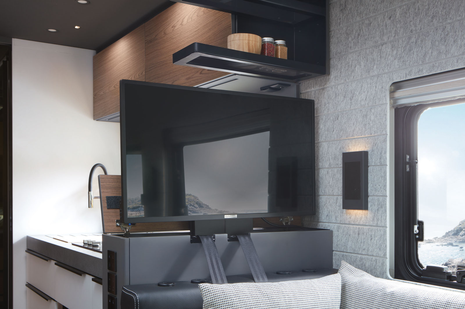 niesmann bischoff flair interieur smart tv elektrisch ausfahrbar