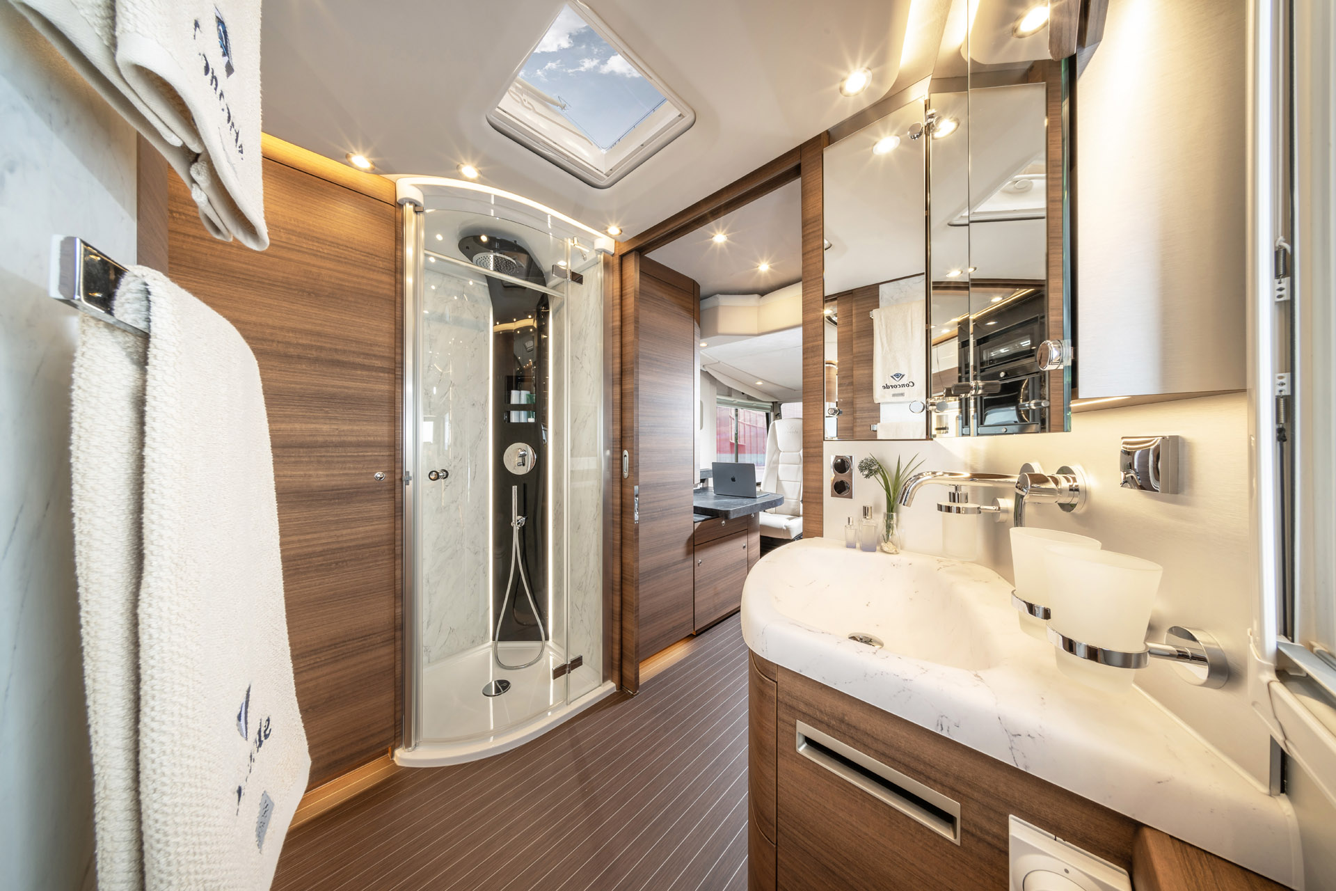 oncorde liner 990 rli interieur bad