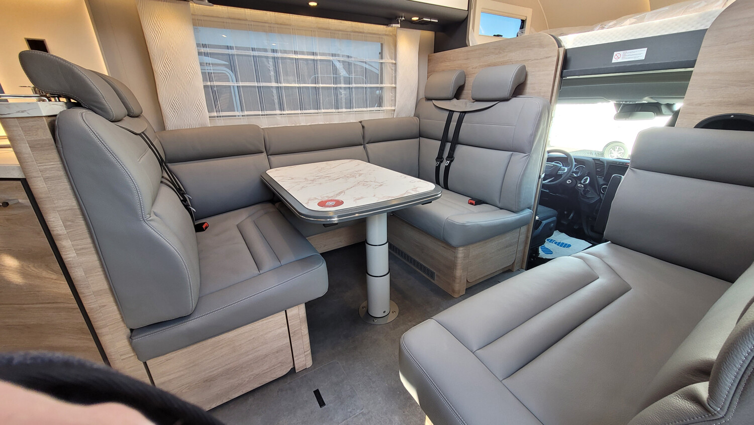 sitzgruppe dethleffs globetrotter xxl a 9000 2 eb