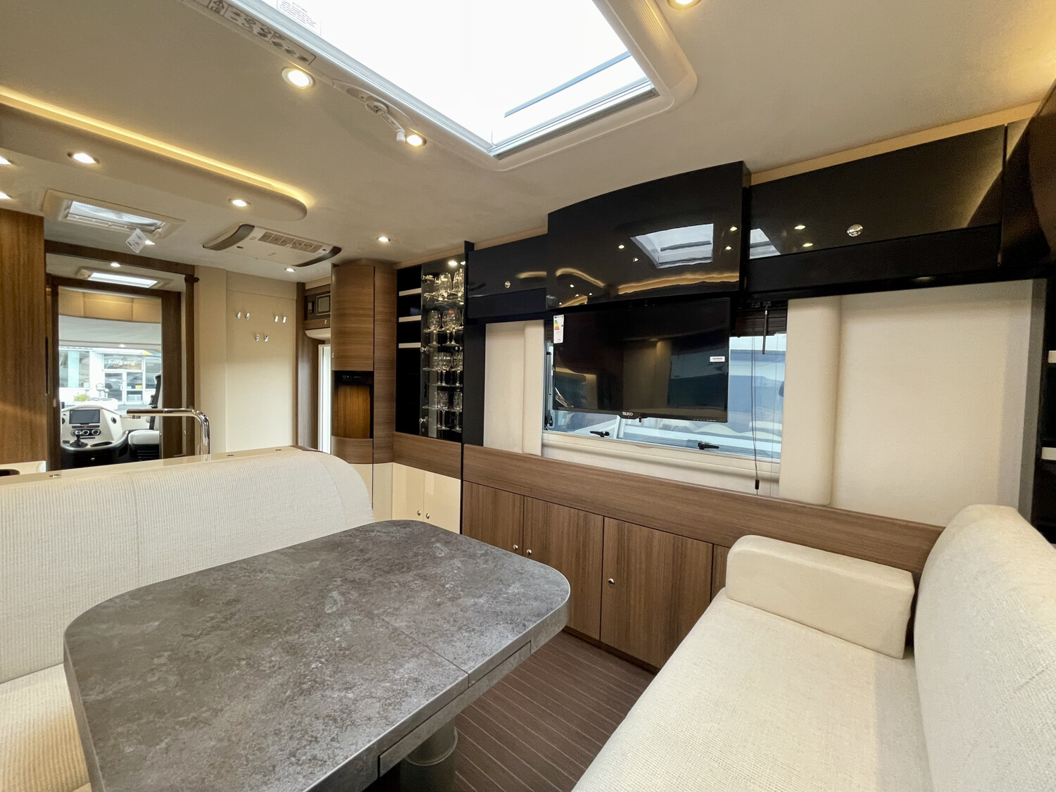 sitzgruppe tv concorde carver 890 rrl riesen wohnmobil