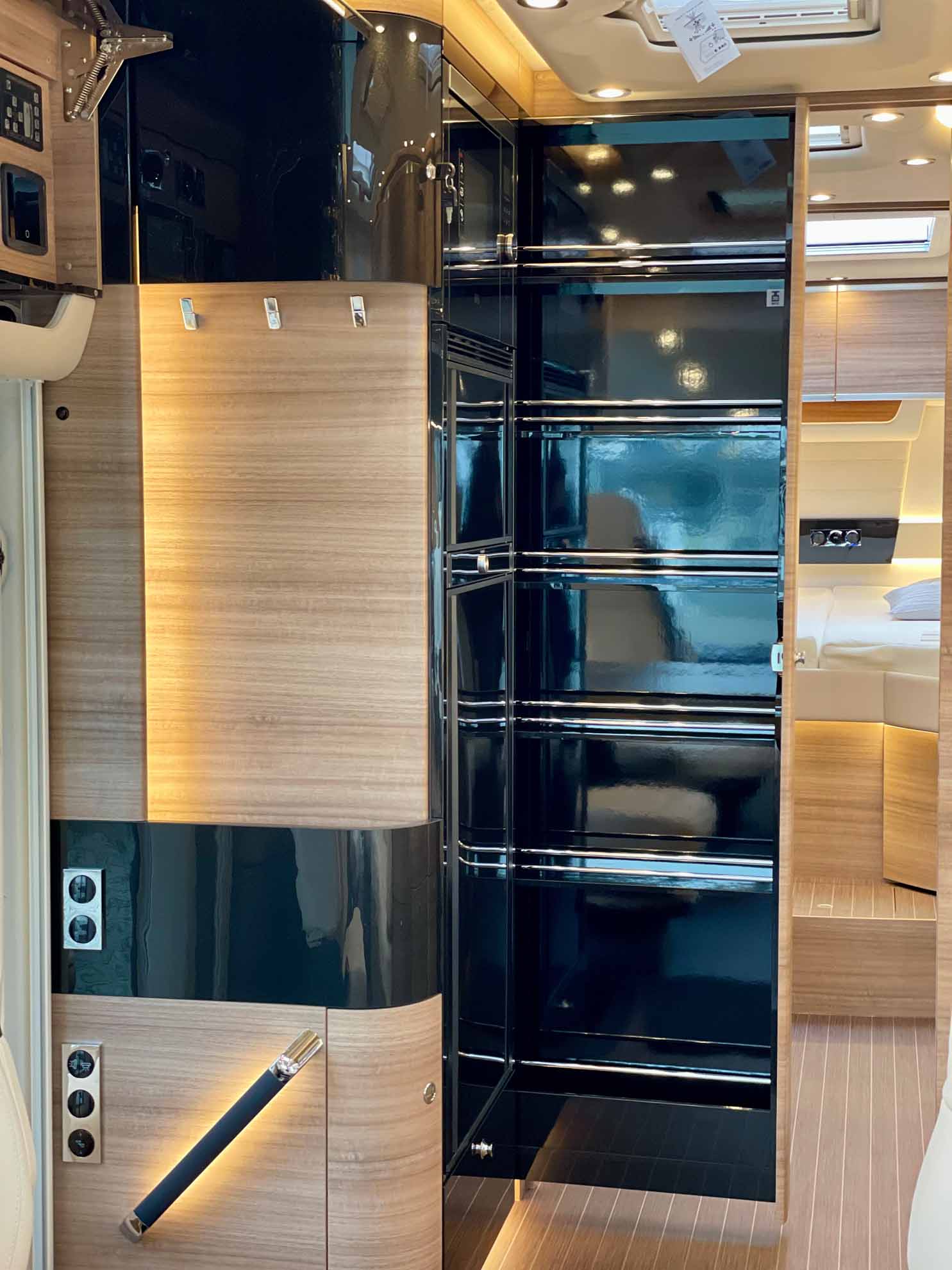 engel-caravaning-mieten-concorde-charisma-860-li-20