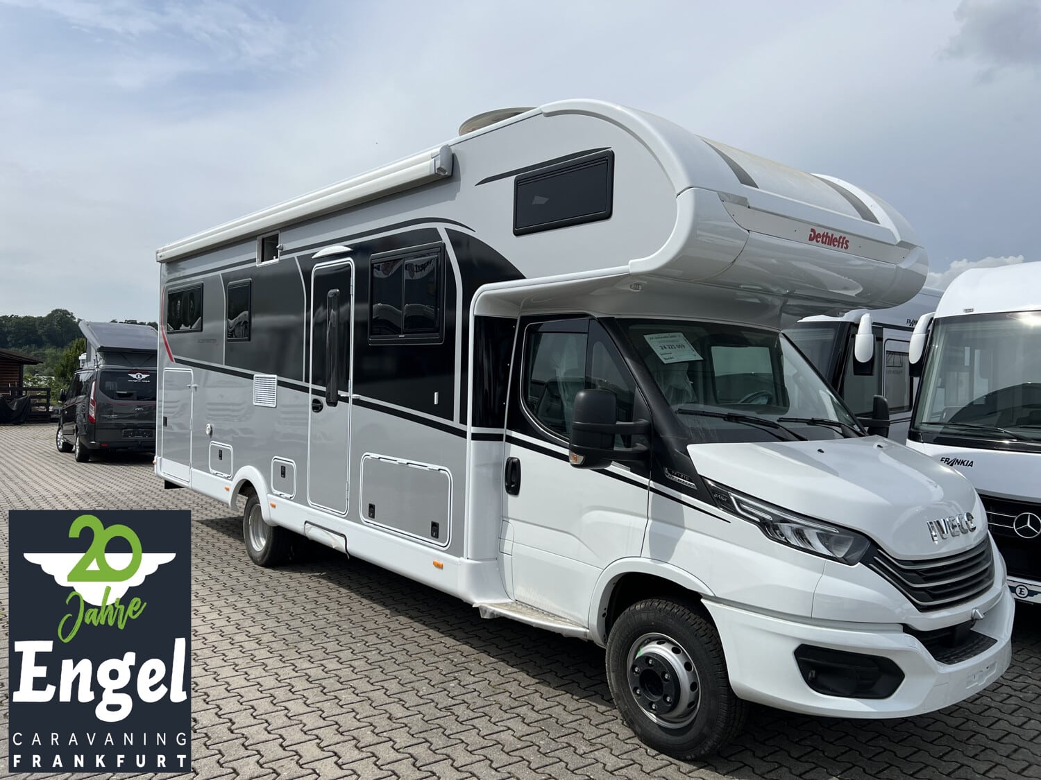 engel-caravaning-wohnmobil-mieten-dethleffs-globetrotter_xxl-a_9000-2_eb-1