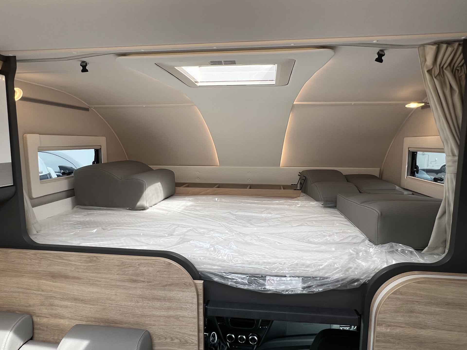 engel-caravaning-wohnmobil-mieten-dethleffs-globetrotter_xxl-a_9000-2_eb-14