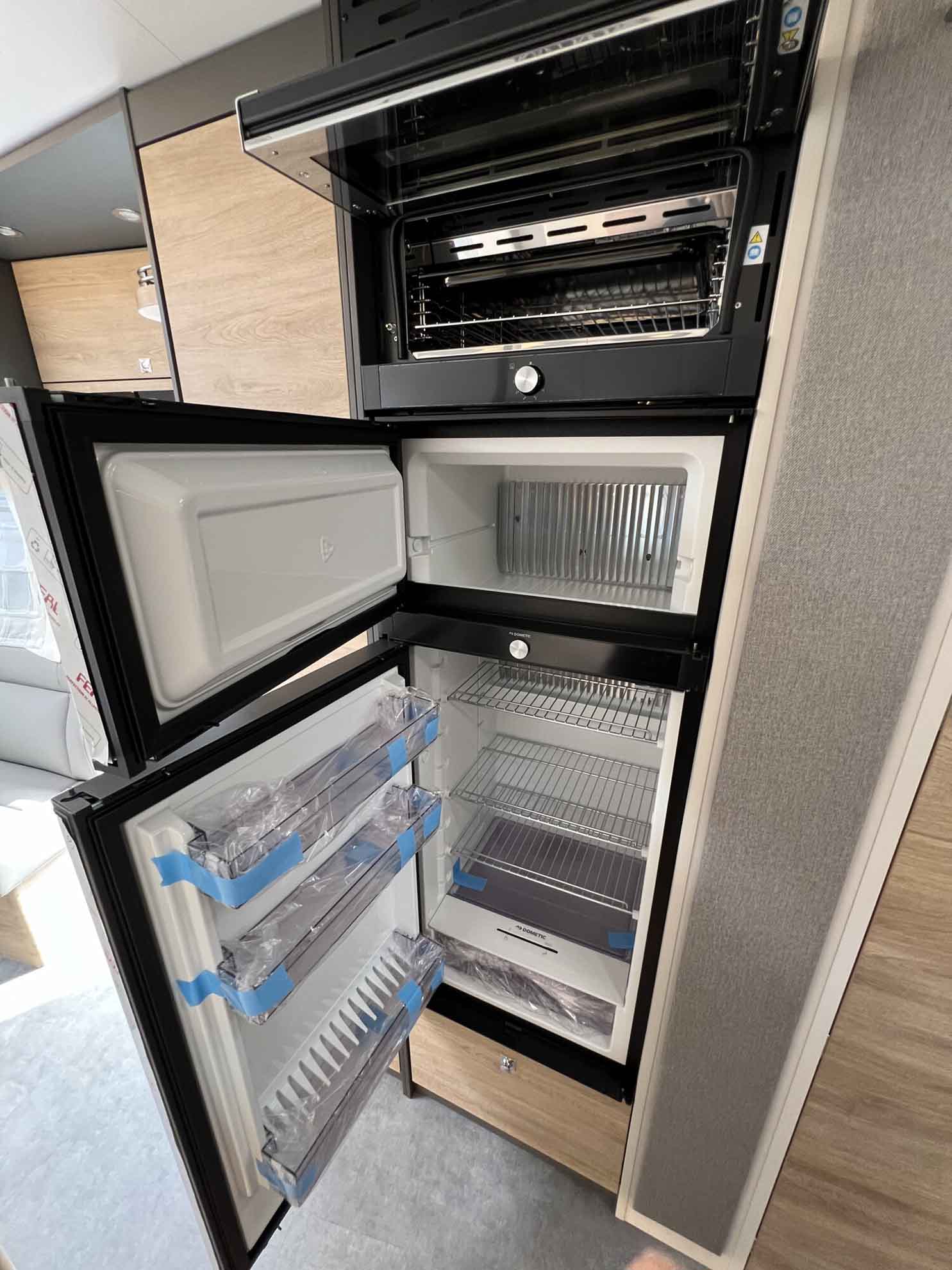engel-caravaning-wohnmobil-mieten-dethleffs-globetrotter_xxl-a_9000-2_eb-2