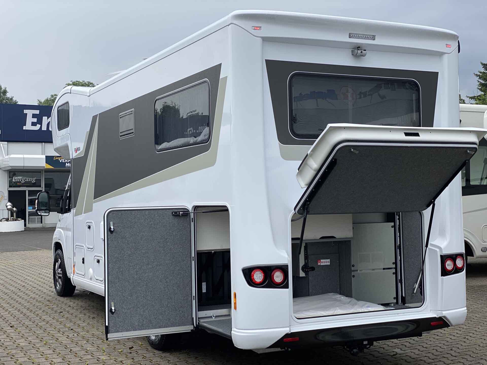 engel-caravaning-wohnmobil-mieten-frankia-f-line-a_740_plus_4,5_t-20