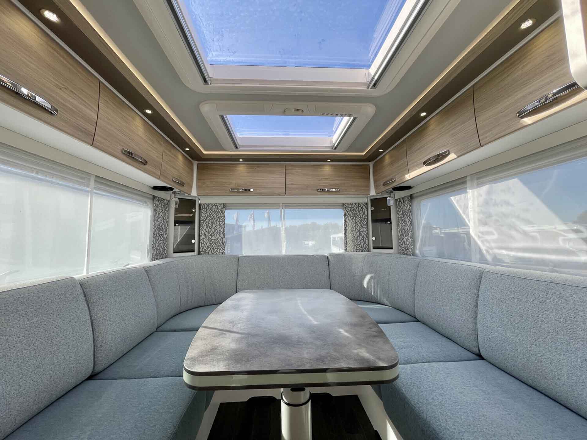 engel-caravaning-wohnmobil-mieten-frankia-f-line-a_740_plus_4,5_t-6
