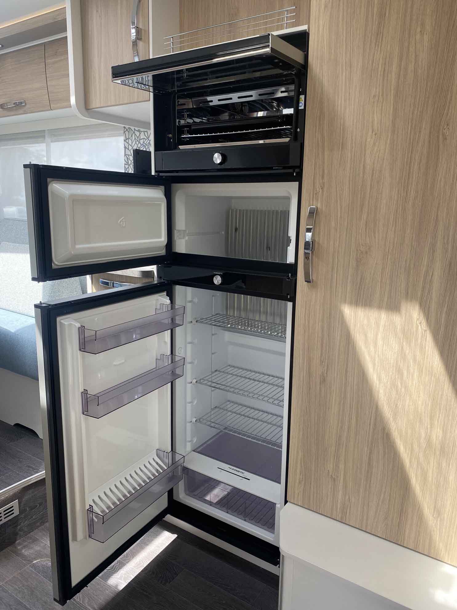 engel-caravaning-wohnmobil-mieten-frankia-f-line-a_740_plus_4,5_t-7