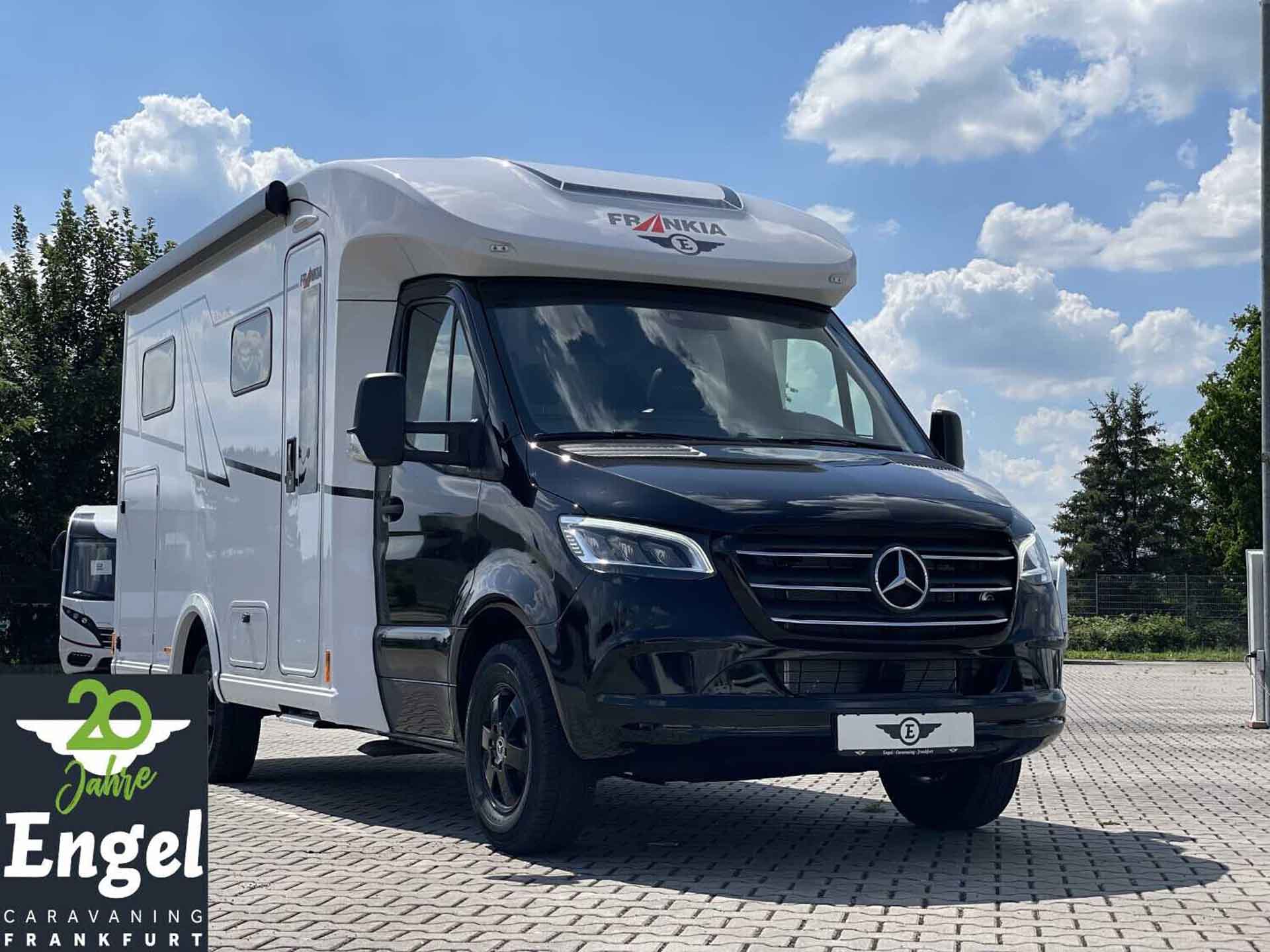 engel-caravaning-wohnmobil-mieten-frankia-neo-mt_7_gdk_blackline-1