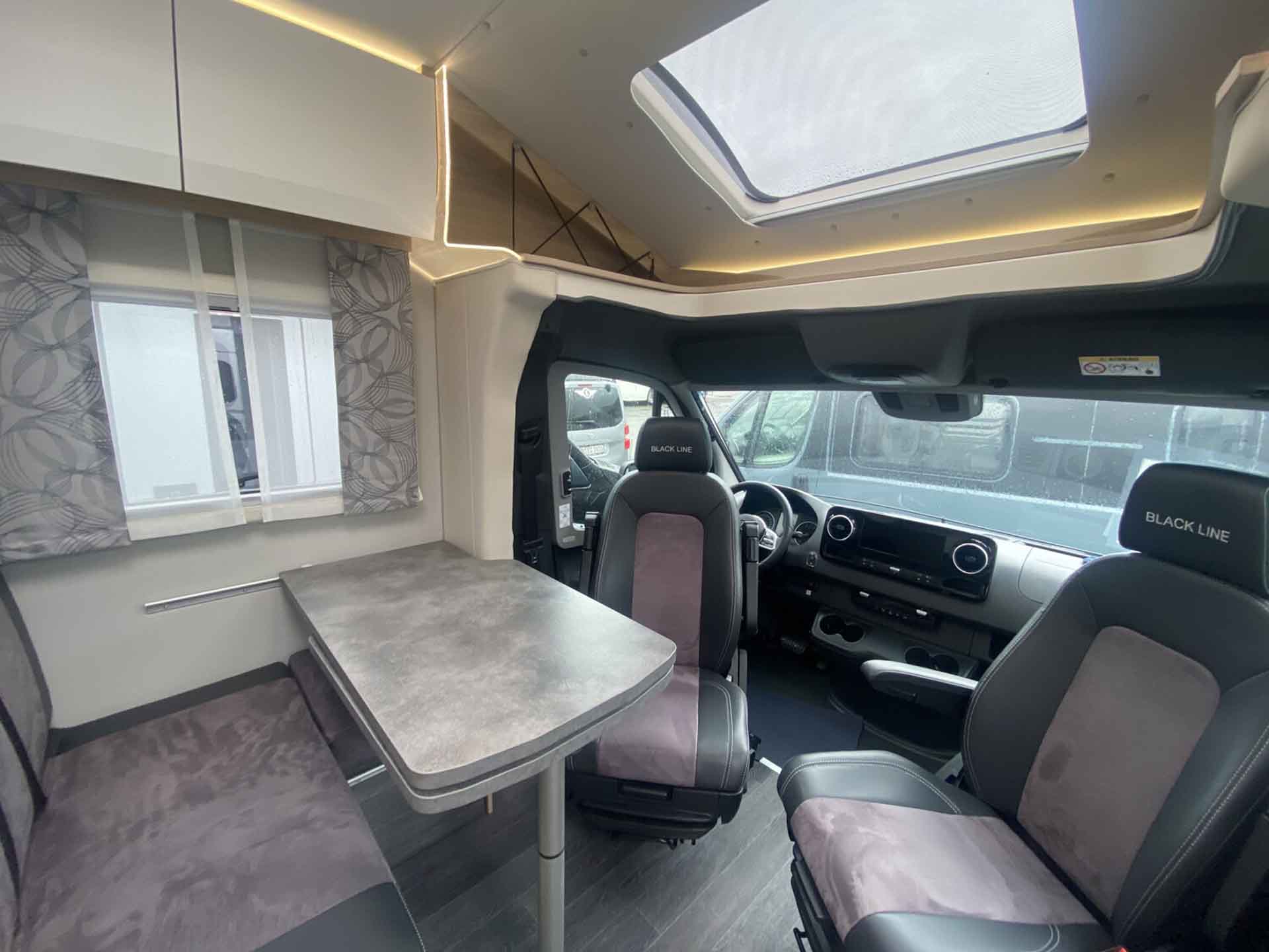 engel-caravaning-wohnmobil-mieten-frankia-neo-mt_7_gdk_blackline-15