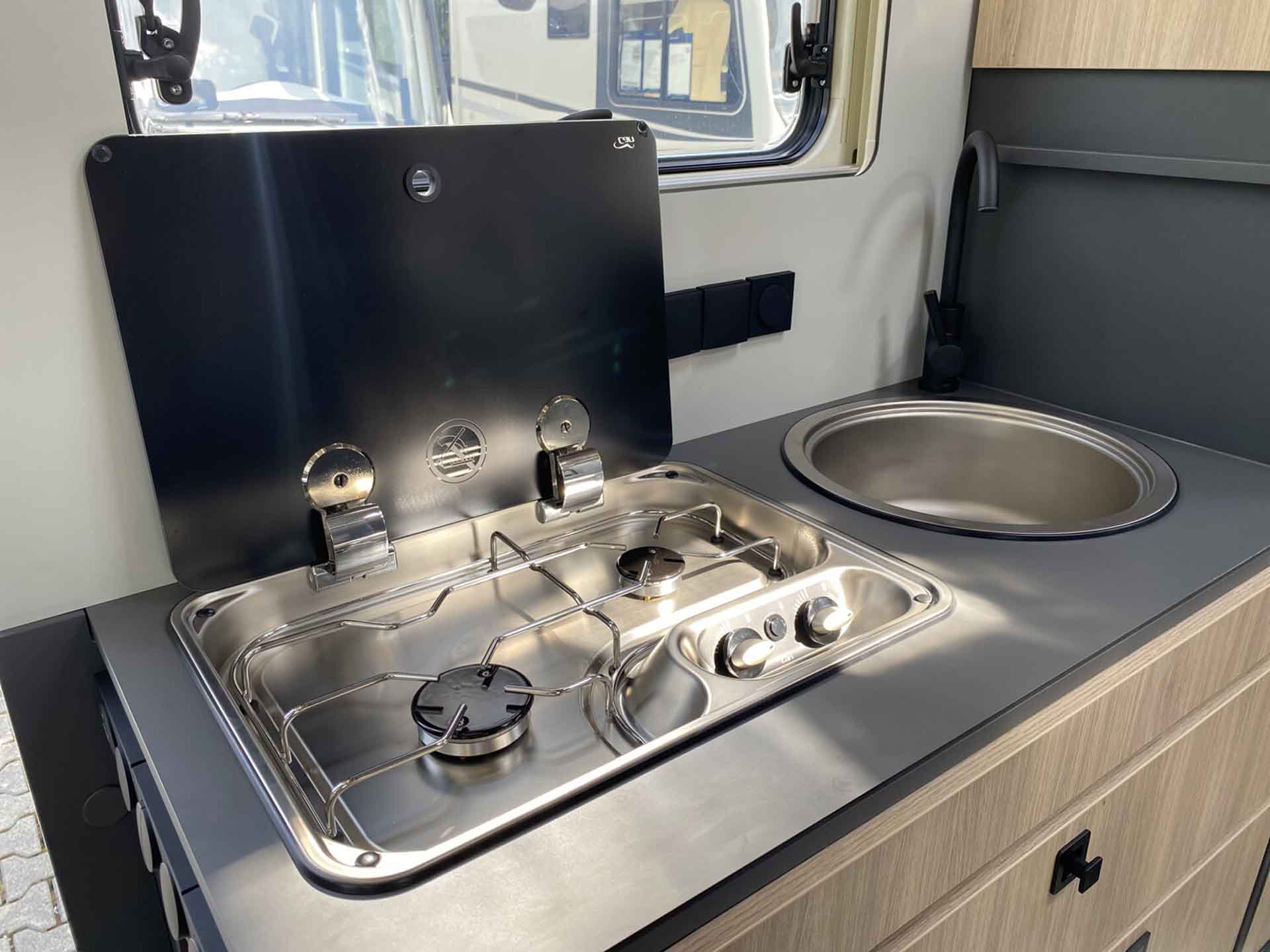 engel-caravaning-wohnmobil-mieten-frankia-now-7.0-l-10