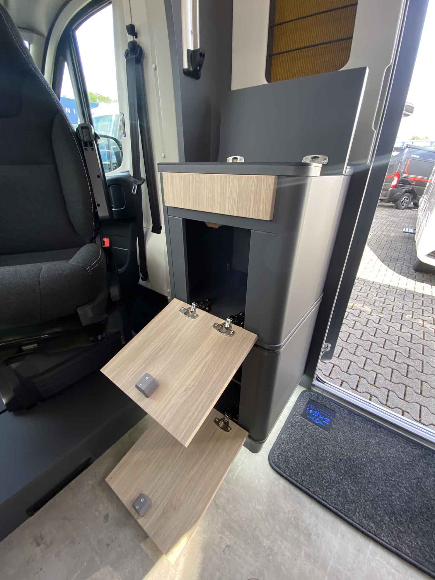 engel-caravaning-wohnmobil-mieten-frankia-now-7.0-l-2