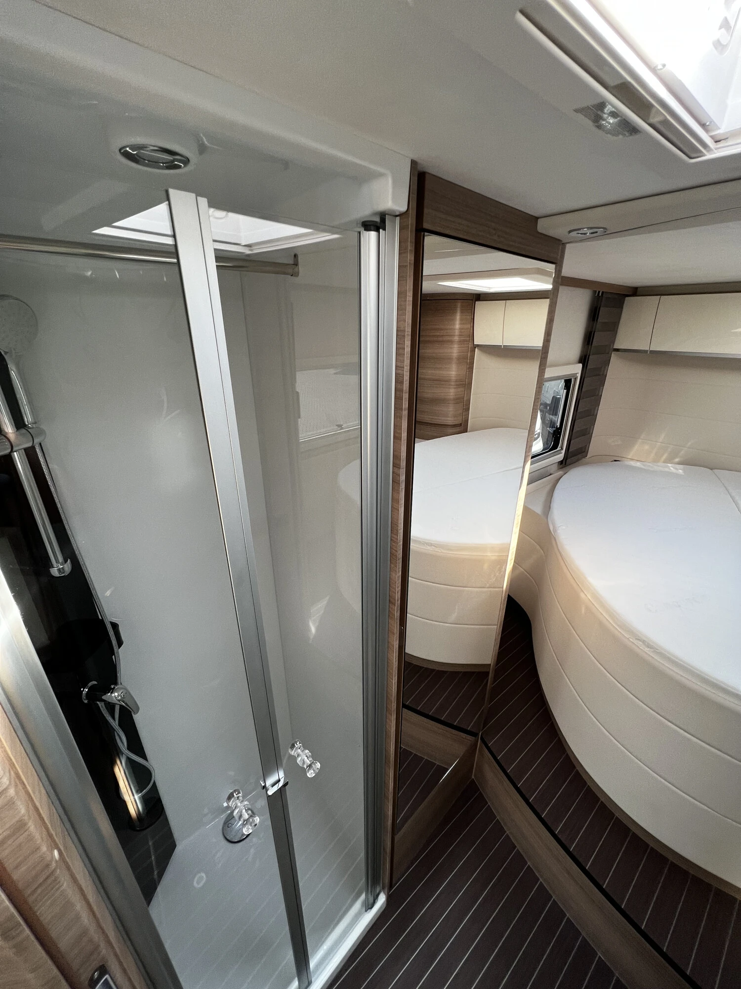 engel-caravaning-wohnmobil-mieten-concorde-credo-790-mi-12