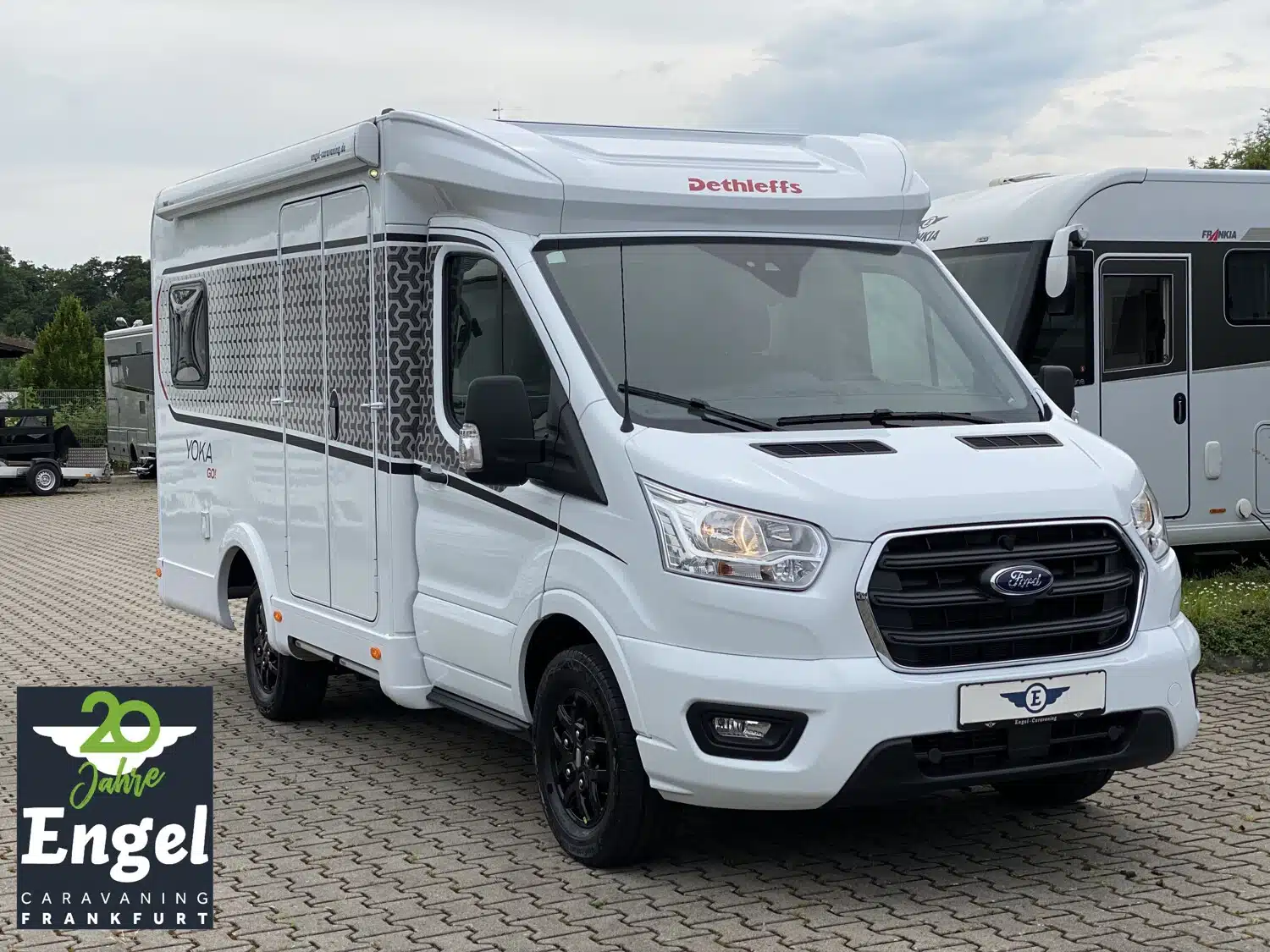 engel-caravaning-wohnmobil-mieten-dethleffs-yoka-go-t1-1