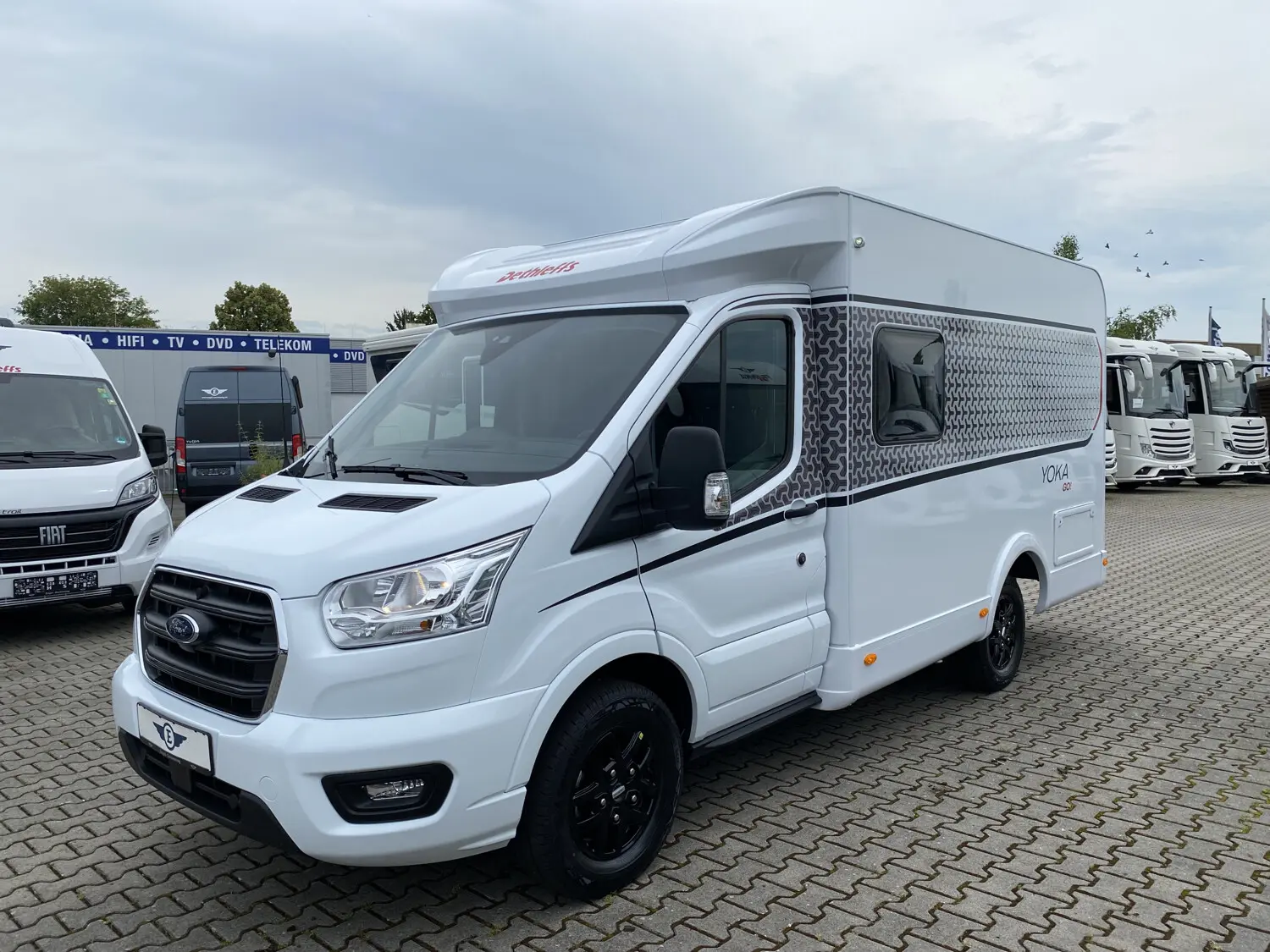 engel-caravaning-wohnmobil-mieten-dethleffs-yoka-go-t1-11