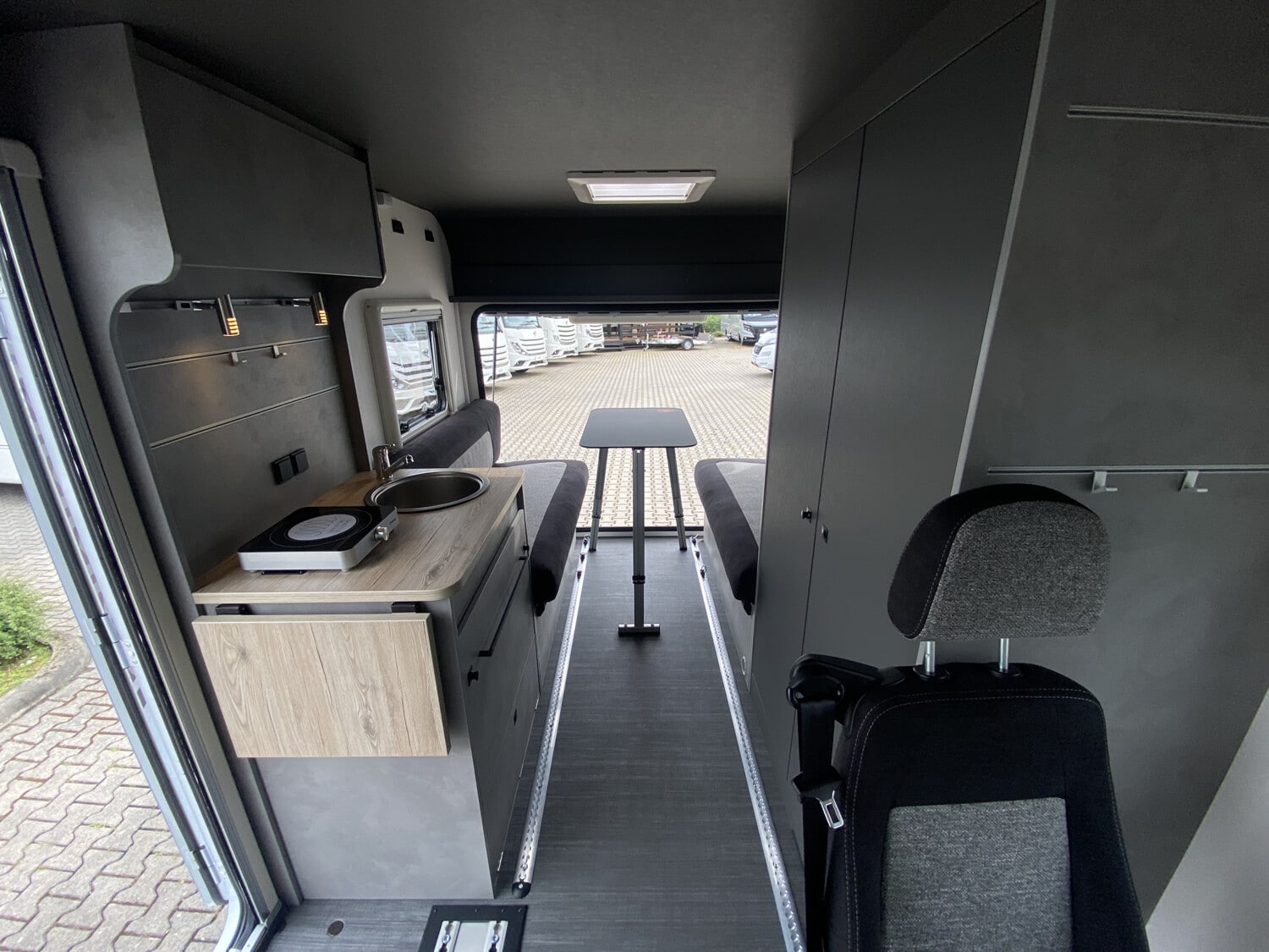 engel-caravaning-wohnmobil-mieten-dethleffs-yoka-go-t1-15