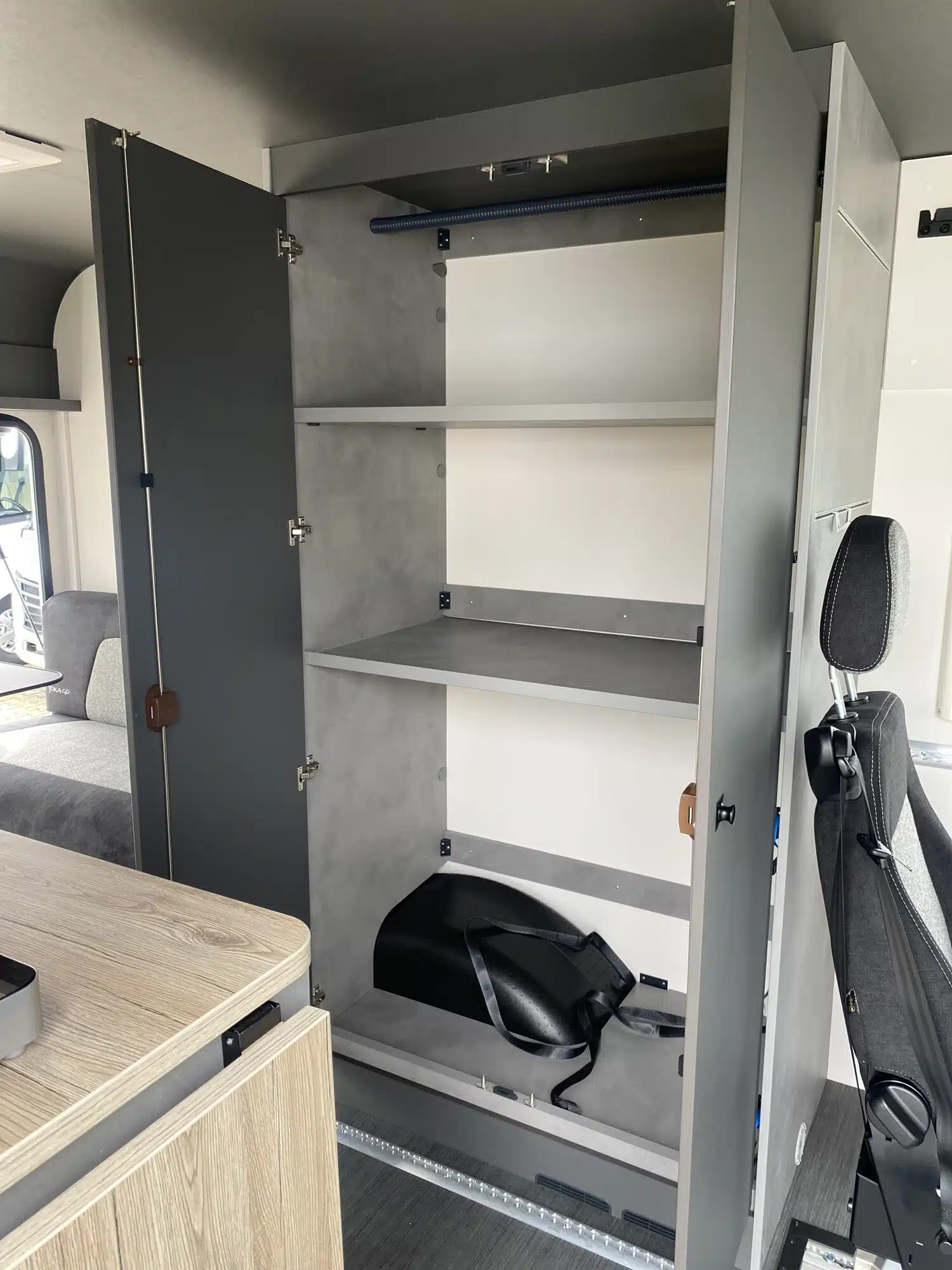 engel-caravaning-wohnmobil-mieten-dethleffs-yoka-go-t1-17