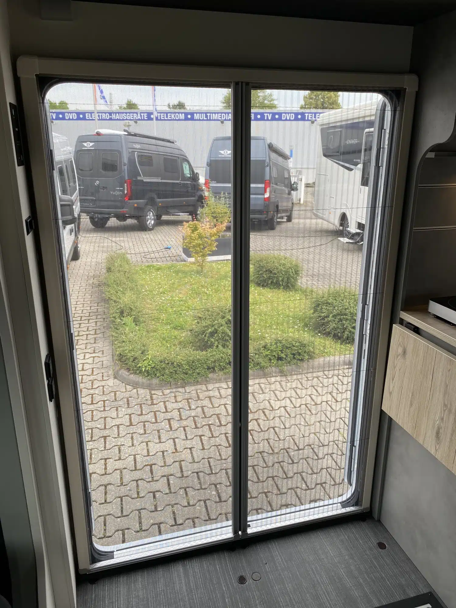 engel-caravaning-wohnmobil-mieten-dethleffs-yoka-go-t1-4